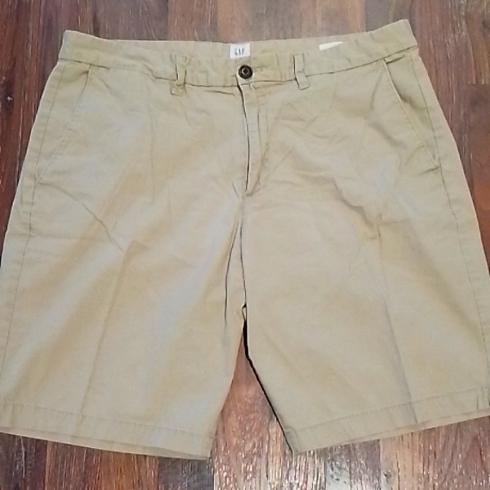 GAP Tan Flat Front Shorts Versatile Summer Essential